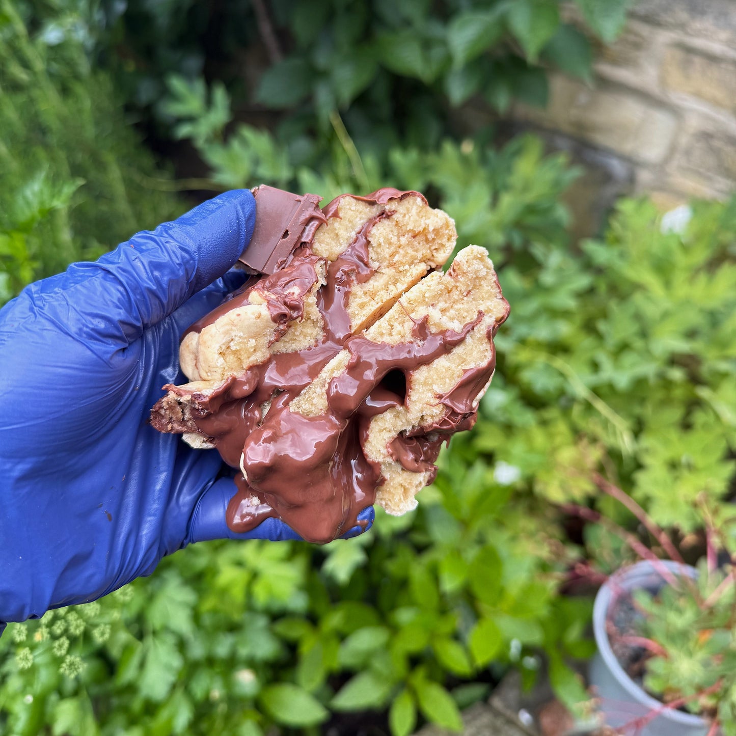 Kitkat Chunky Stuffed Cookies